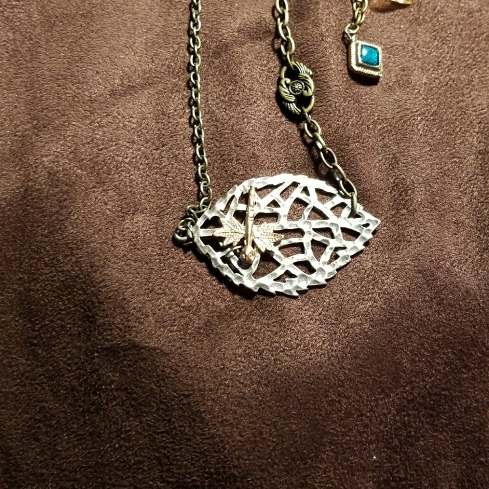 Necklace - Picture 4 of 8